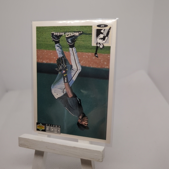 1994-95 Upper Deck Collector's Choice - #23 Michael Jordan Nicely Centered & New - Picture 9 of 12